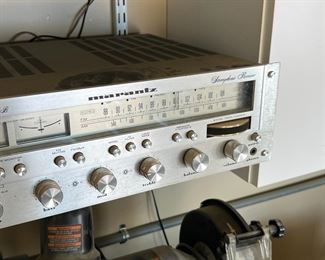 Marantz 2252B Vintage Stereo Receiver 6 x 17 x 16in HxWxD