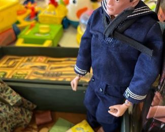 1964 GI JOE Sailor Footlocker Set Soldier Action Figure 5 x 13.5 x 6.5.in HxWxD