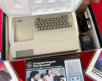 Vintage Texas Instruments Home Computer 99/4a TI 5x22x12in HxWxD