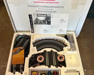 Carrera Go 62286- 1:43 Nintendo Mario Kart Wii slot Car Racing System 20x24x4in HxWxD