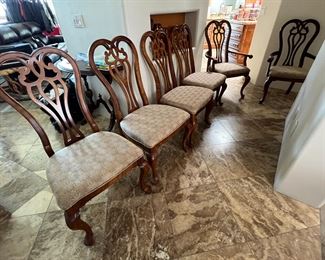 Stanley Dining Table & 6 Chairs Table: 30 x 46 x 78– 100–122in HxWxD