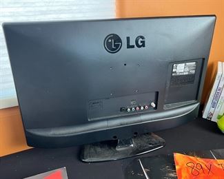 LG 24LF452B 24" 720p HD LED LCD Monitor