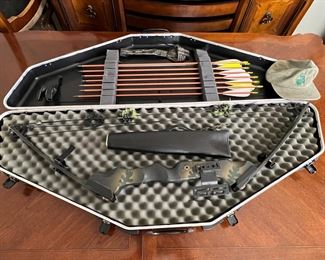 Signed Ted Nugent Browning Deerslayer DS6A Compound Bow Case: 6 x 50 x 18in HxWxD