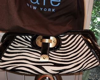 Designer handbags purses: Gucci, Prada, Louis Vitton and lots more