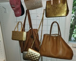 Designer handbags purses: Gucci, Prada, Louis Vitton and lots more