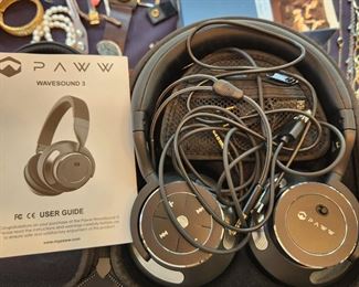 Paww Wavesound 3 headphones, never worn