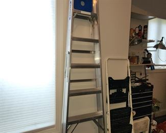 Warner 8 foot aluminum ladder and folding 4 foot ladder