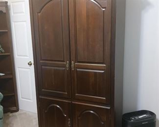 Entertainment cabinet