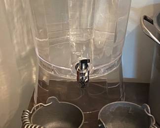 Assorted Kitchen Items