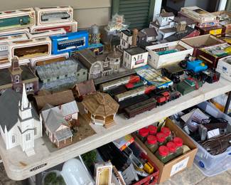 HO Trains and Accessories (Sold as a Lot)