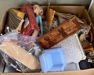 Dollhouse Furniture and Accessories