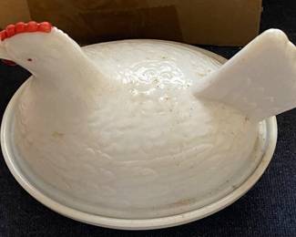 Small Milk Glass Hen on Nest