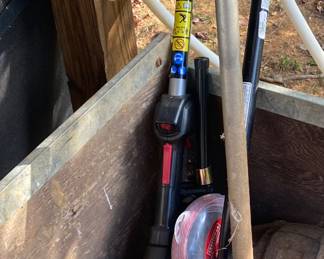 Troy-Bilt 685EC Trimmer and Blade Attachment