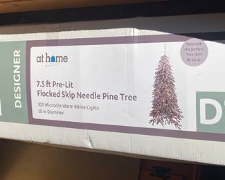7.5 Feet Pre-lit Christmas Tree