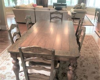 Dining Room Table & 6 Chairs