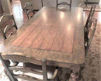 Dining Room Table & 6 Chairs