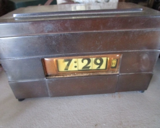 1950's Lawson Model 75x Clock Cigarette holder style case - working!