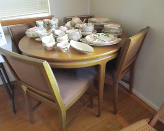 Vintage dining room set (Heywood wakefield style)