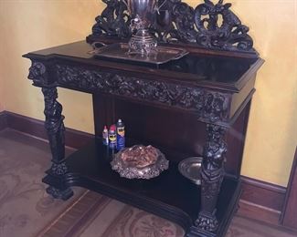 Victorian Renaissance Revival style dark stained and carved oak single drawer server, late 19th century. 52 x 46 x 24