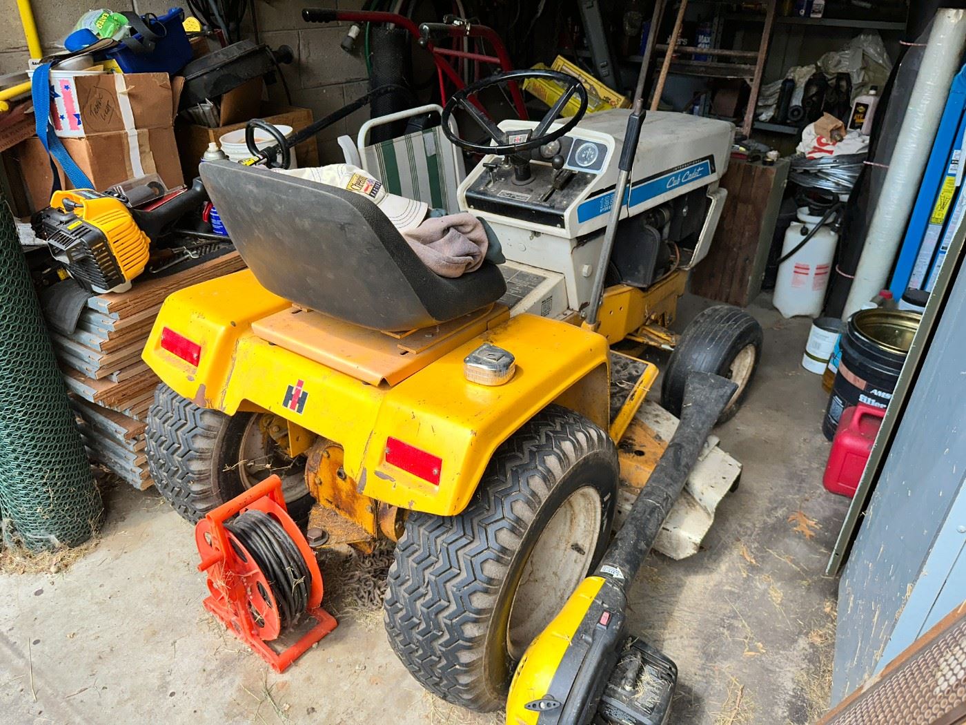 Cait's New Lenox Estate Sale 50 OFF starts on 7/14/2023