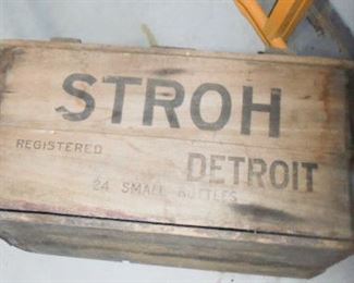 STROH BEER BOX