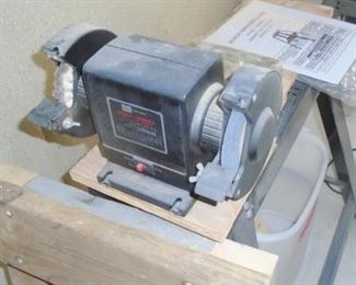 CRAFTSMAN BENCH GRINDER