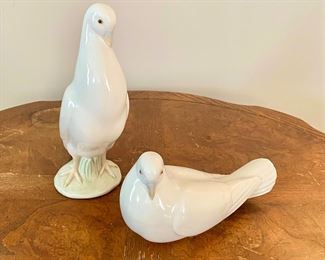 Nao LLadro Standing Dove (1983), Seated Dove 7 " long 4" Tall (1983).