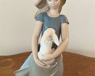 Nao LLadro Country Girl With Rabbit 10" Tall