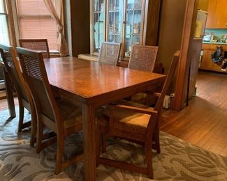 Full wood Thomasville 1976 table