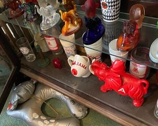 Jumpin' Jehasophat I spy an Alabama boobie cup! Roll Tide!