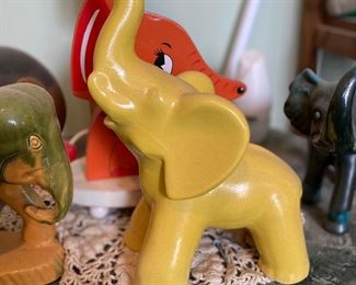 The only thing yellow about this elephant is the glaze. He ain't afraid of nothing!