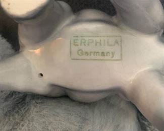 Erphila, you're breaking my heart. Your shaking my confidence baby.