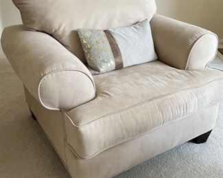 Rolled Arm Chair Microfiber