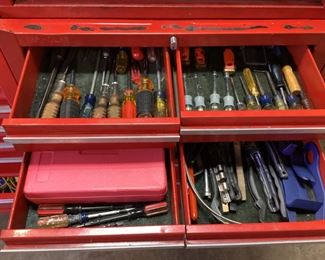 LARGE ROLLING U.S GENERAL TOOL CAB LOADED w TOOLS, 