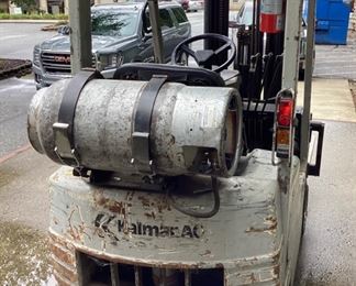 KALMAR AC C30 FORKLIFT, NEW BATTERY, GOOD WORKING CONDITION, P/U LOCATION 1/4 MILE FROM AUCTION HOUSE,