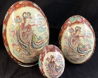 3 VTG. HAND PAINTED JAPANESE GEISHA EGGS
