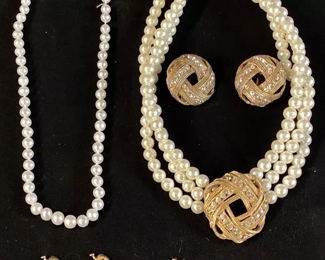 AUTHENTIC PEARL NECKLACE, 3 PAIRS EARRINGS, 2 PAIR ARE CAMEL 