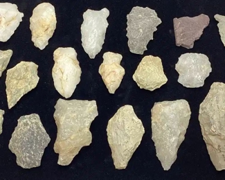 NATIVE AMERICAN ARROWHEADS