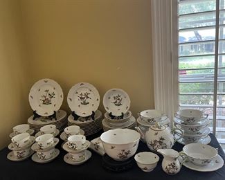 Herend Fine China "Rothschild"
12 five piece place settings
7 cream soups
4 bowls
Teapot, butter dish , serving bowl, 
Sugar and creamer