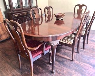 Lovely oval dining table