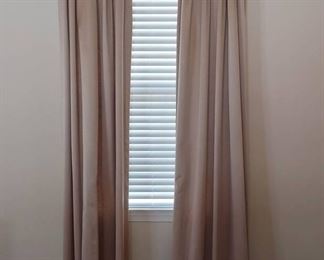 2 Sets of Window Treatments Includes Curtains Plus Rod