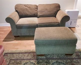 Lovely Bauhaus 2 Person Loveseat with Matching Ottoman