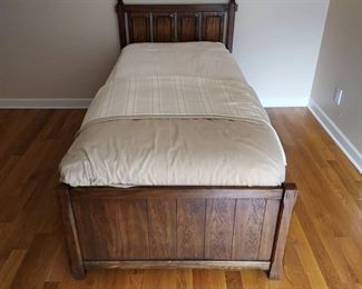 Mid Century Twin Size Trundle Bed