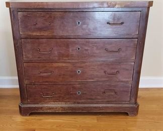 Vintage 4 Drawer Chest woth Dove Tail Drawers