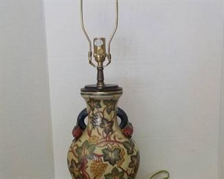 Vintage Ceramic Chinoiserie Table Lamp on Wooden Base No Shade