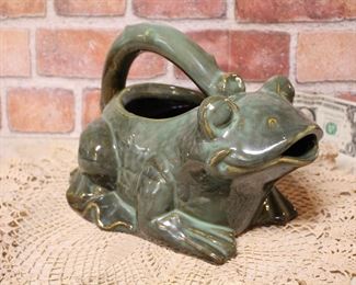 Big Frog Planter