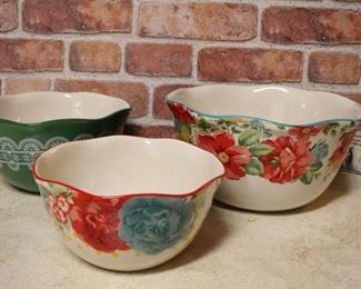 Pioneer Woman Nesting Bowls