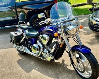 Honda, VTX 1800, motorcycle w/Vance and Hines Exhaust, 6,200 miles, clear title, great condition, rides great, Beautiful color paint. (In different lighting, appears a deep blue and in other lighting appears dark. purple) 

$5,500. OBO 