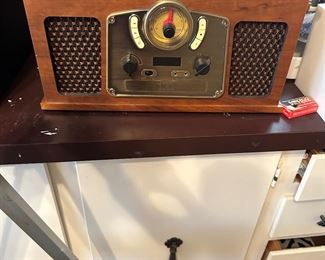 Sanyo stereo music system. all works