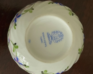 Herend Blue Garland Pill Box. Photo 2 of 2. 